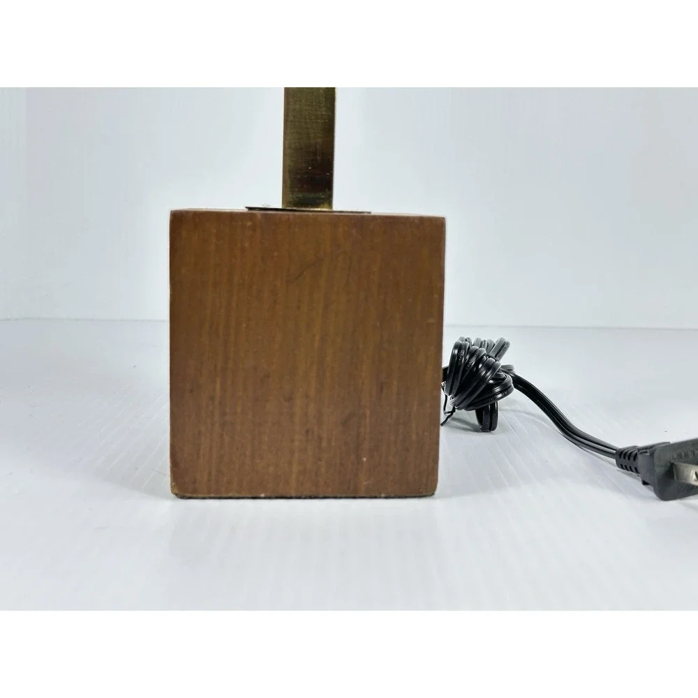 Vintage Mid Century Modern Brass And Wood Table‎ Lamp 26